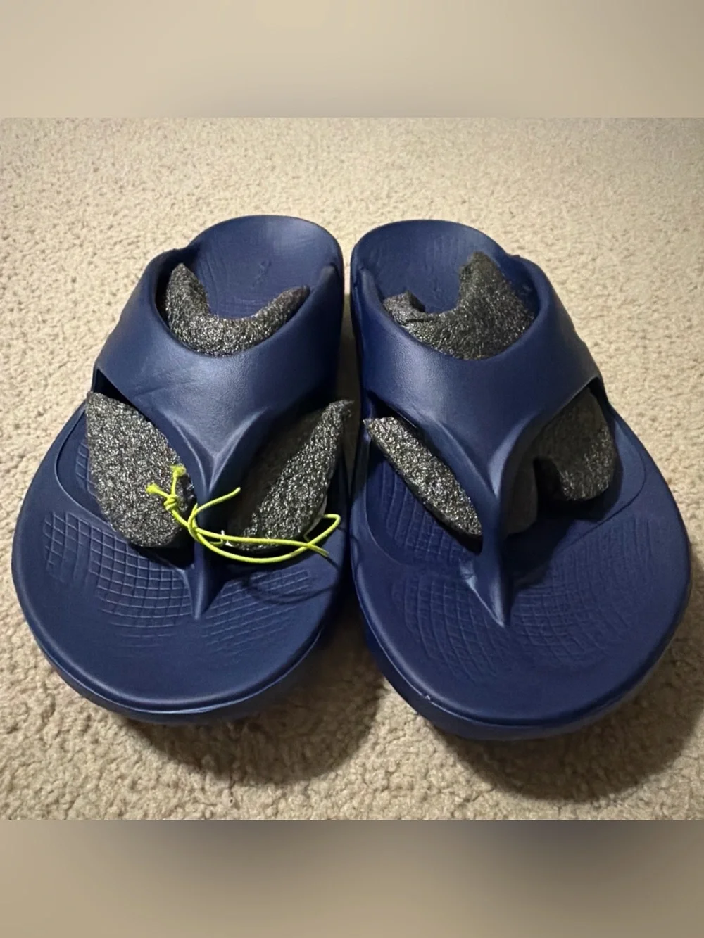 OOFOS Men’s 10 Women’s 12 OORIGINAL Recovery Sandal Flip Flop Style #1000 NEW